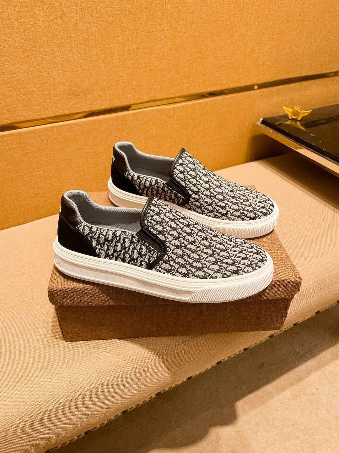 Men's shoes 💰 380💰👍【Dior】🔥🔝High-end brand of men's shoes official website 1:1 latest masterpiece: the upper is made of Italian official website original special technical cloth fabric 🔥original comfortable and breathable lining➕original designated non-slip outsole🔥making walking more convenient and comfortable! An exclusive new model, a stunning work, a beautiful 1:1 replica [color] compared to the official quality! Create a fashionable personality to set off your uniqueness! A must-have for trendy men! 🔥, sizes: 38-44. color:.     Multiple colors available🔥